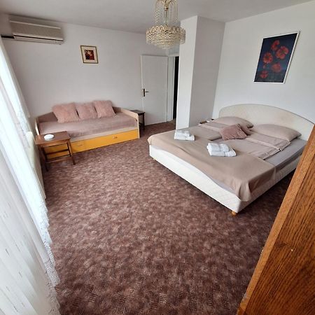 Apartmaji Mojca Krize Exterior photo